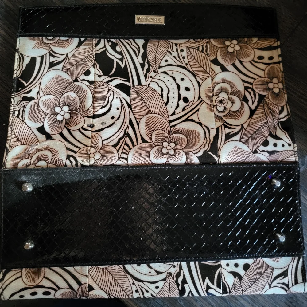 Miche Handbag and Shells - Picture 2 of 14